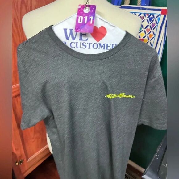 NWOT Eddie Bauer Men’s Medium T-Shirt #011 - Picture 1 of 3